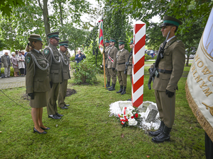 funkcjonariusze W-MOSG oddali hołd poległym i pomordowanym strażnikom granicznym funkcjonariusze W-MOSG oddali hołd poległym i pomordowanym strażnikom granicznym