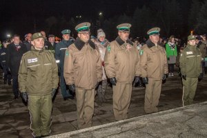 Komendanci PSG na lokalnych obchodach Święta  Niepodległości 