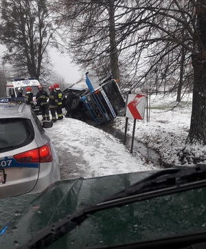 Wypadek drogowy w Bezledach