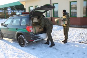 Świąteczne prezenty od funkcjonariuszy i pracowników PSG w Grzechotkach 