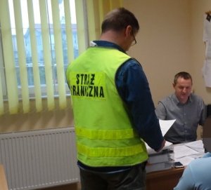 czynności kontrolne prowadzone przez funkcjonariuszy z PSG w Olsztynie 