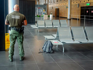 pozostawione bagaże na lotnisku 