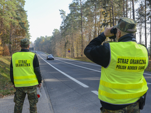 patrol funkcjonariuszy z Placówki Straży Granicznej w Olsztynie 