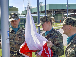 podniesienie Flagi Rzeczypospolitej Polskiej w Placówce Straży Granicznej w Bezledach podniesienie Flagi Rzeczypospolitej Polskiej w Placówce Straży Granicznej w Bezledach