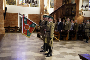 poczet sztandarowy Warmińsko-Mazurskiego Oddziału Straży Granicznej podczas uroczystości poczet sztandarowy Warmińsko-Mazurskiego Oddziału Straży Granicznej podczas uroczystości