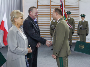 wręczenie pracownikom listów gratulacyjnych z okazji jubileuszu pracy zawodowej wręczenie pracownikom listów gratulacyjnych z okazji jubileuszu pracy zawodowej