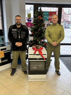 funkcjonariusze z Placówki Straży Granicznej w Gołdapi przygotowali "Szlachetną paczkę" funkcjonariusze z Placówki Straży Granicznej w Gołdapi przygotowali "Szlachetną paczkę"