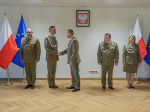 pożegnanie oficera Straży Granicznej z mundurem pożegnanie oficera Straży Granicznej z mundurem