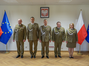 pożegnanie oficera Straży Granicznej z mundurem pożegnanie oficera Straży Granicznej z mundurem