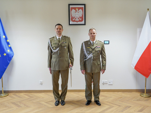 pożegnanie oficera Straży Granicznej z mundurem pożegnanie oficera Straży Granicznej z mundurem