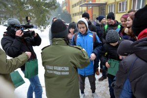 Upominki wręczane dzieciom i młodzieży z Mariupola 