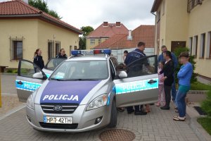 Wizyta funkcjonariuszy Policji w kętrzyńskim ośrodku dla cudzoziemców 